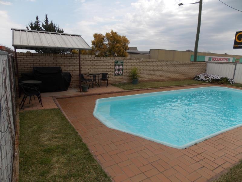 Cowra Crest Motel Exterior foto