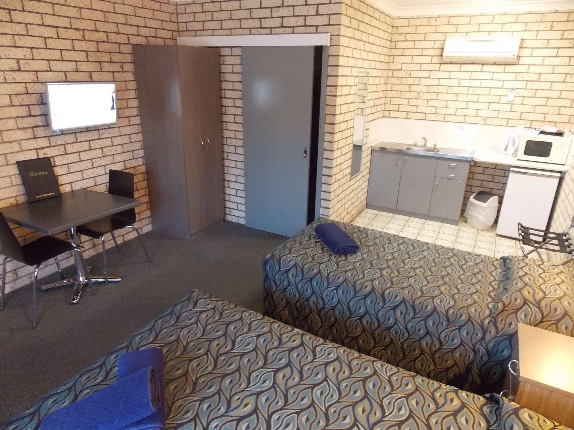 Cowra Crest Motel Exterior foto
